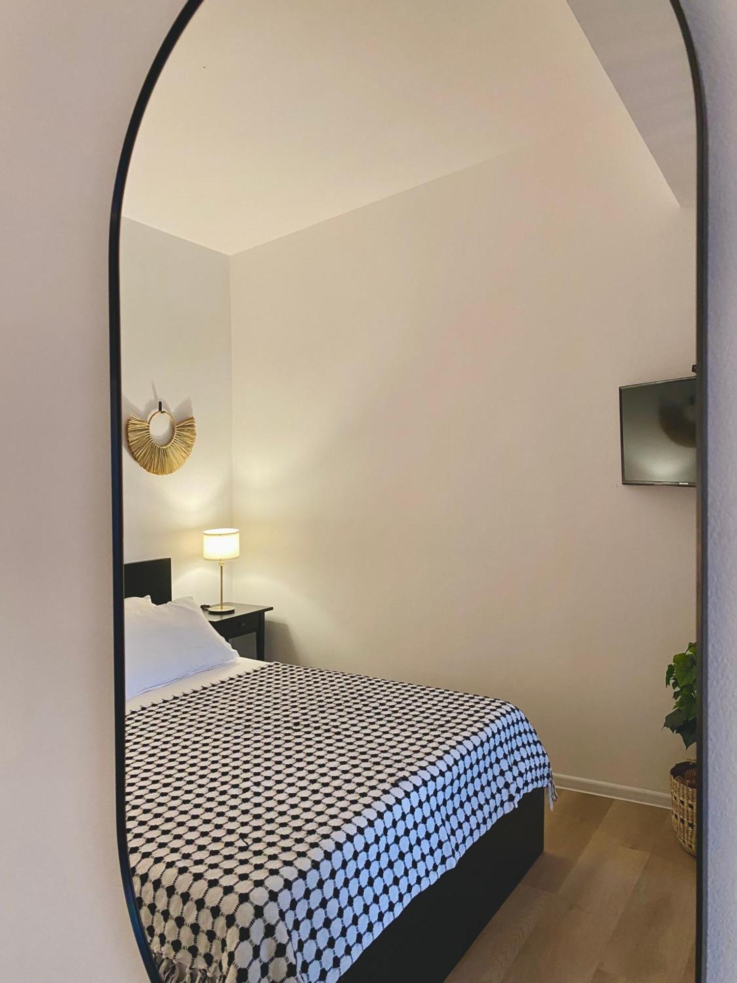 Apartments & Rooms Joy Of Life In Makarska Room photo