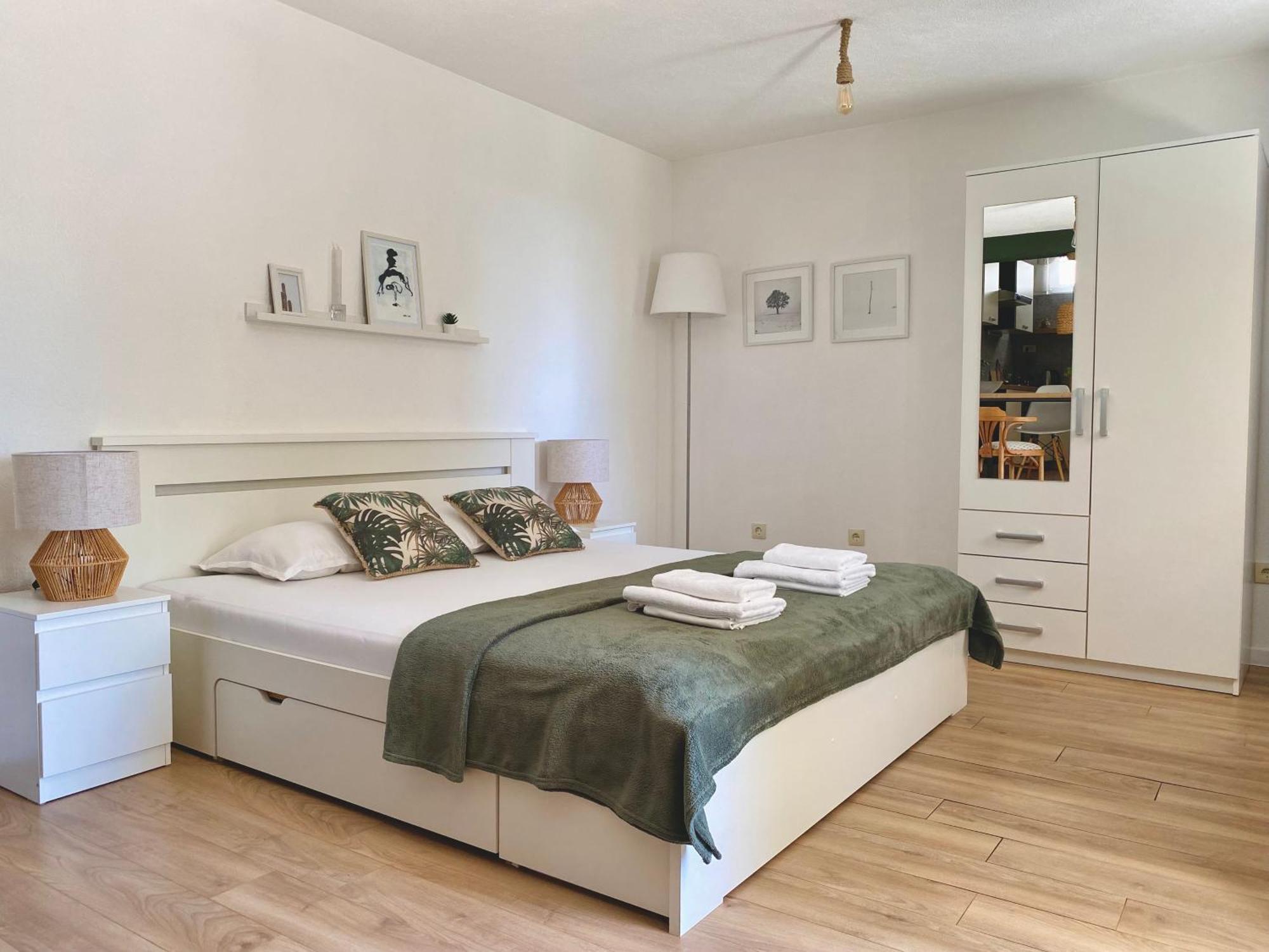 Apartments & Rooms Joy Of Life In Makarska Exterior photo